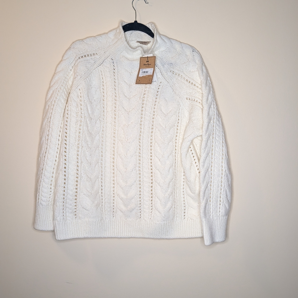 (A) Wood River Heritage White Cable Knit Sweater Size XL